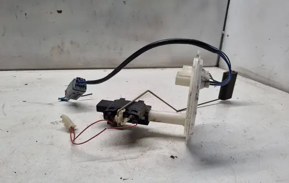 Volvo V70 Fuel level sensor