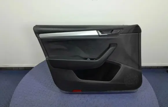 Skoda Superb B8 (3V) Door card panel trim set 3V1867013A