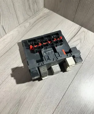 Audi A4 S4 B7 8E 8H Comfort/convenience module 1K0937049N