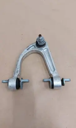 McLaren MP4 12c Front upper control arm/wishbone 11B0044CP 11B0721CP01 11B0367CP