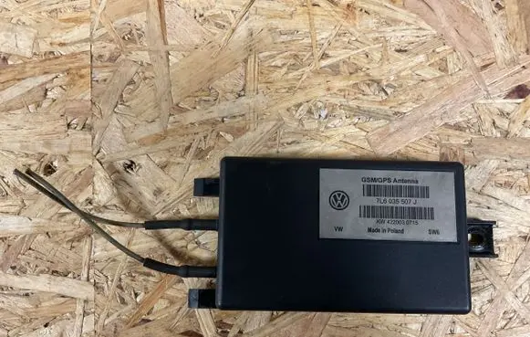 Volkswagen Touareg I Aerial antenna amplifier 7L6035507J 4220030715