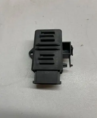 Volkswagen PASSAT B6 Other relay 1Z0959772B