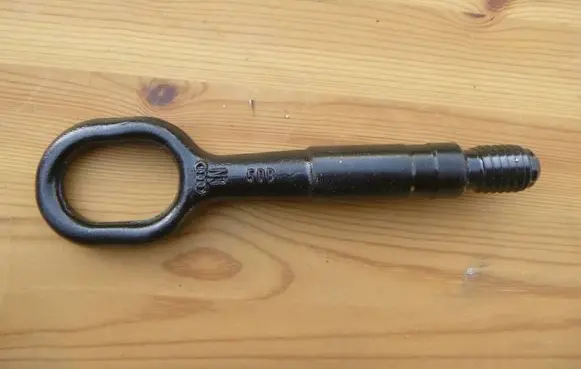 Volkswagen Golf VII Towing hook eye 8K0805615