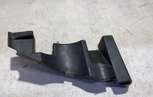Land Rover Discovery 4 - LR4 Intercooler air guide/duct channel CK528311AA C8C9A