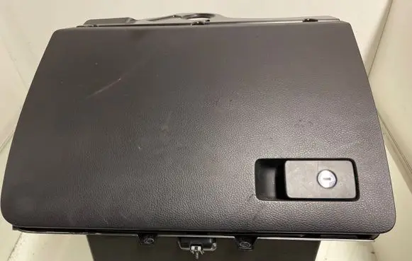 Volkswagen PASSAT B6 Glove box 3C1857114 P0108696 T002422612