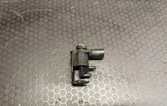 Audi A6 S6 C6 4F Turbo solenoid valve 1J0906283C