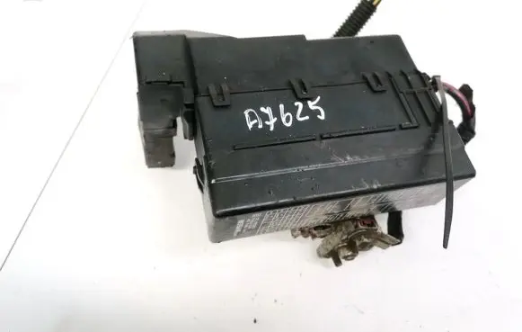 Nissan Almera Tino Fuse box set 71543266 71543266YA2