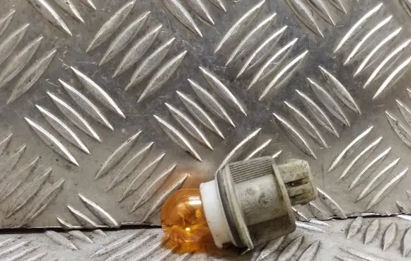 Volkswagen PASSAT B4 Rear tail light bulb 