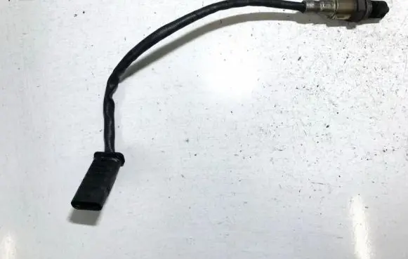 BMW X3 F25 Lambda probe sensor 0281004623 8589665