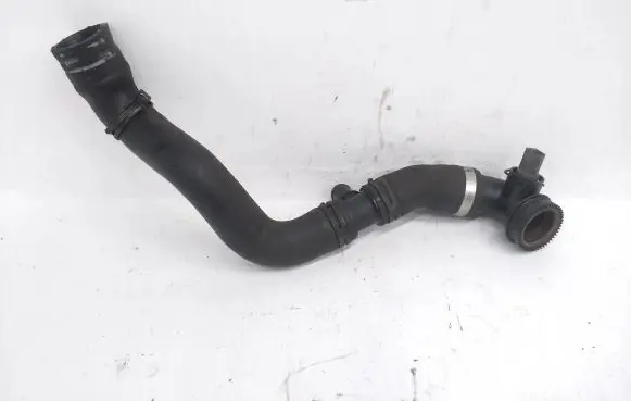 Audi Q7 4L Engine coolant pipe/hose 7L8121051L