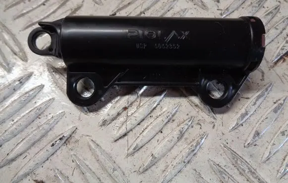 Toyota Yaris Glovebox shock absorber 6062352