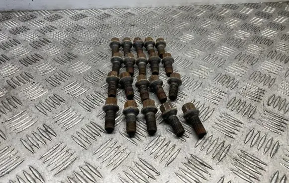 Mercedes-Benz C W204 Nuts/bolts 