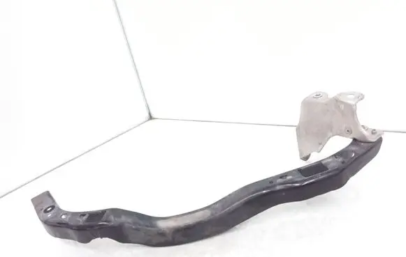 Subaru Outback Headlight/headlamp mounting bracket