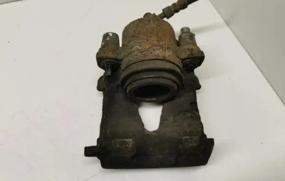 Skoda Fabia Mk2 (5J) Front brake caliper