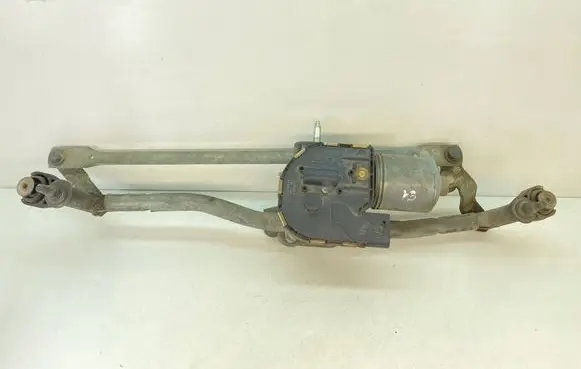 Front wiper linkage and motor