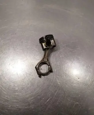 Subaru Impreza III Piston with connecting rod