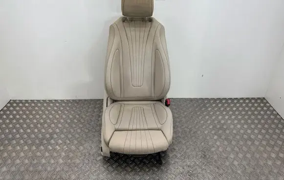 Mercedes-Benz CLS C257 Front passenger seat