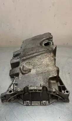 Volkswagen PASSAT B7 Oil sump 03G103603