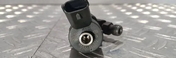 Volvo S40, V40 Fuel injector 7700111014
