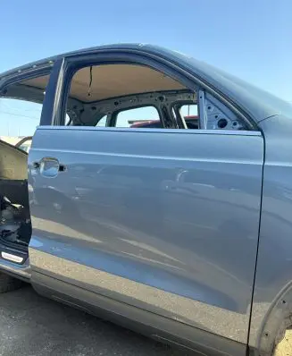 Audi Q3 8U Front door