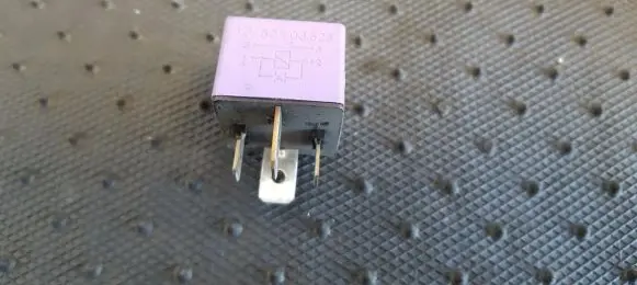 Renault Laguna I Other relay 1250A03525
