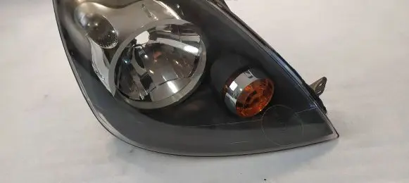 Ford Fiesta Headlight/headlamp 6S6113W029EA 0301224314 19230110