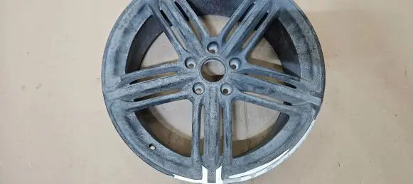 Audi Q7 4M R21 alloy rim 4L0601025CF