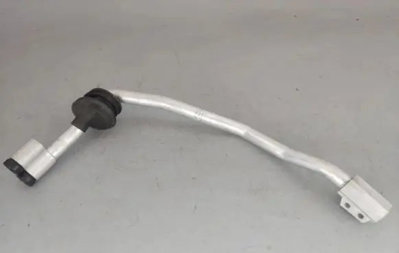 Porsche Macan (95B) Air conditioning (A/C) pipe/hose 8R2260712E