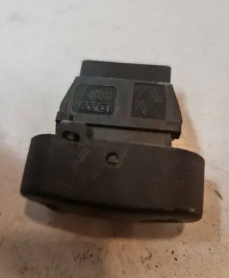 Renault Kangoo I Windscreen/window heater switch 093829B