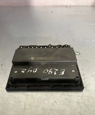 Mercedes-Benz E W210 Coolant fan relay A2105450332 352339