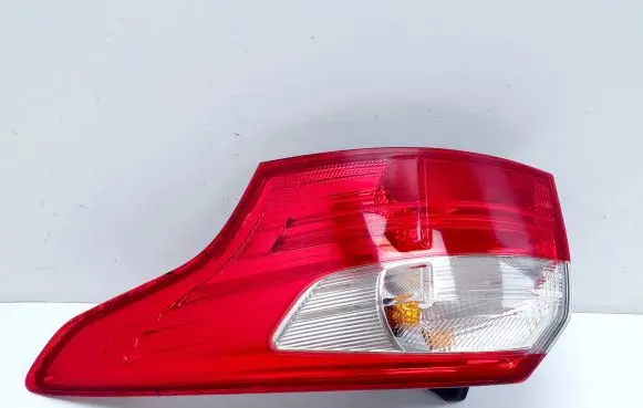 Ford Focus Rear/tail lights BM5113404G BM5113404H