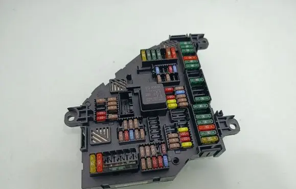 BMW 7 F01 F02 F03 F04 Fuse module 9252812