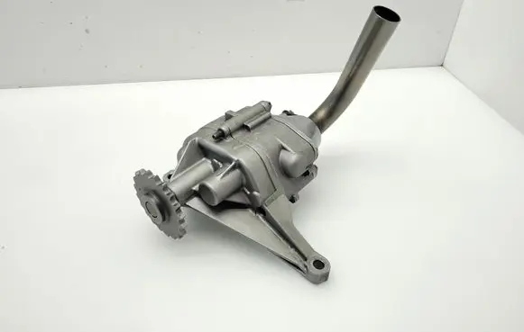 Mercedes-Benz Vito Viano W639 Oil pump A6121810047 6111810201