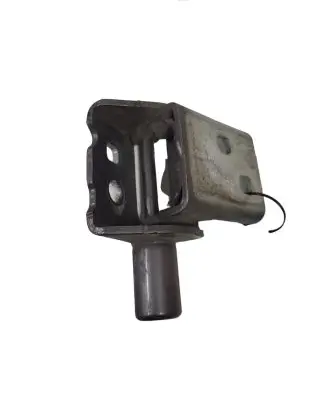 Renault Clio III Front door lower hinge 864615 C230709T
