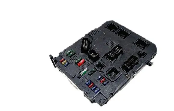 Peugeot 206+ Fuse module 9649627880