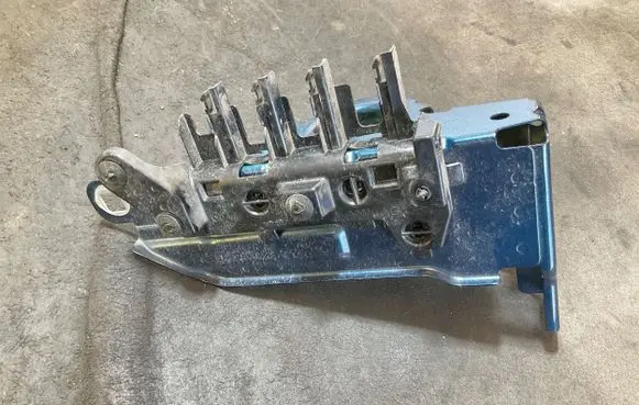 Cupra Born Headlight/headlamp mounting bracket 10A803713 10A937545