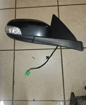 Front door electric wing mirror