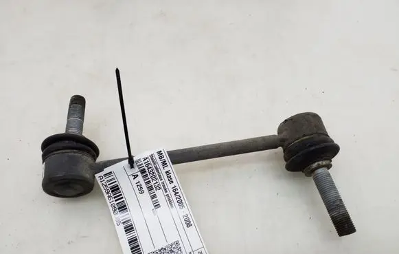 Mercedes-Benz ML W164 Front anti-roll bar/stabilizer link A1643202132