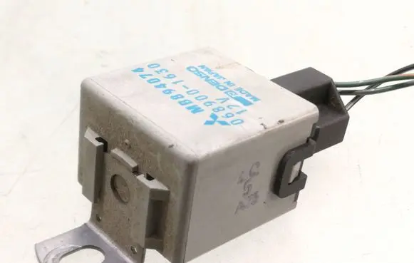 Mitsubishi Pajero Other relay 0689001630 MB894074
