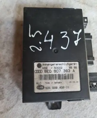 Volkswagen Touareg I Tow bar trailer control unit/module 8E0907383A S0002 5DS00840801