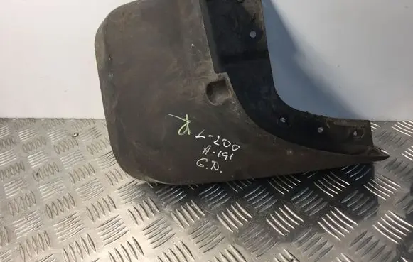 Mitsubishi L200 Rear mudguard 