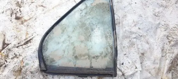 Nissan Sunny Rear vent window glass 
