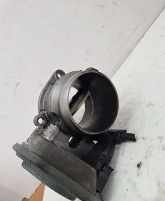 BMW 5 E60 E61 Engine shut-off valve 