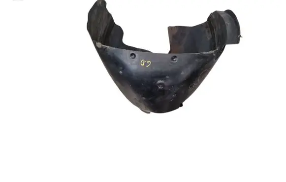 Rear arch fender liner splash guards