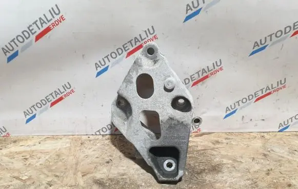 BMW 2 F22 F23 Engine mounting bracket 6859415 22116859415