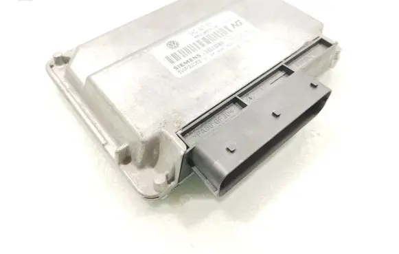 Volkswagen Touareg I Gearbox control unit/module 0AD927755L 5WP22070