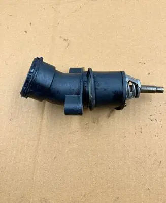 Thermostat/thermostat housing