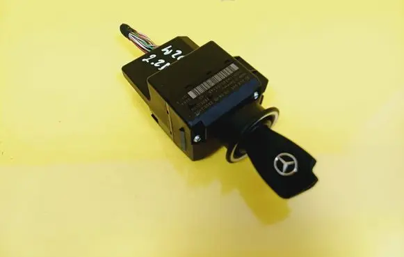 Mercedes-Benz C W203 Ignition lock 2035450508