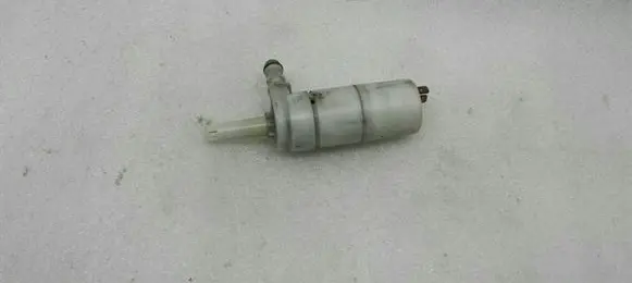 Maserati GranTurismo Windscreen/windshield washer pump 65164700