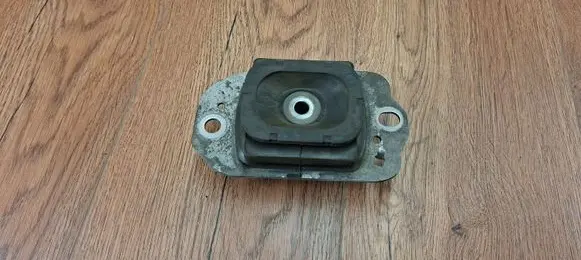Renault Laguna III Gearbox mount 8200689120